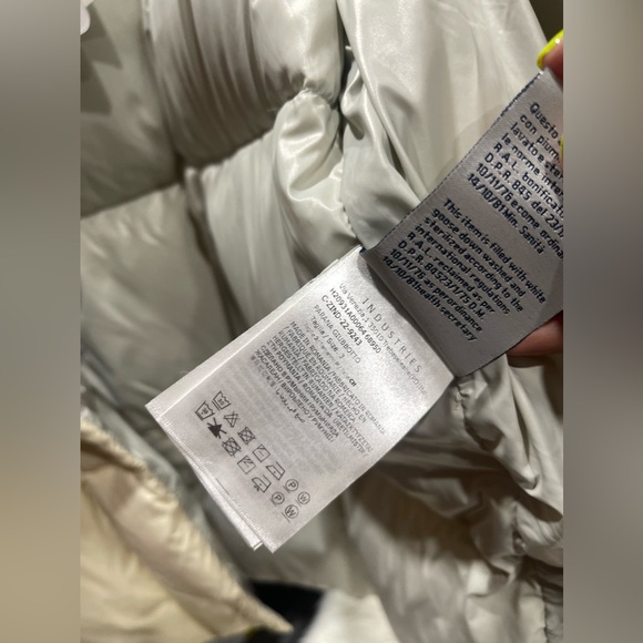 MONCLER
Off-White Luzule Down Vest - Picture 6 of 14